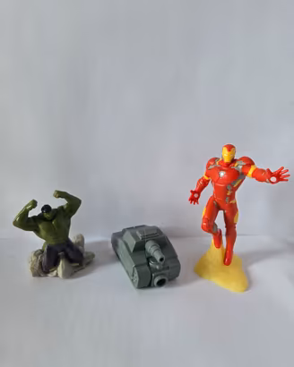 Hulk Iron Man Sorprese Marvel Kinder Pasqua 2025