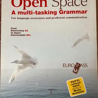 Libro di testo scolastico "Open Space"