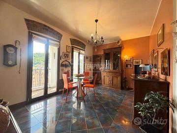 Appartamento All'Ultimo Piano con Vista Panoramica