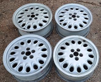 Cerchi in lega Alfa Romeo R16