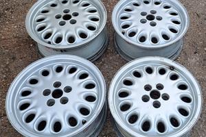 Cerchi in lega Alfa Romeo R16