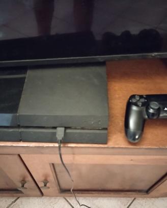 Ps4 compresa di Joystick e cavi