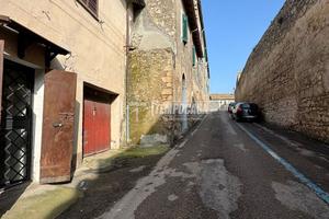 Magazzino a Tarquinia Via Montana 1 locali