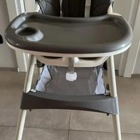 Seggiolone e bilancia per neonato