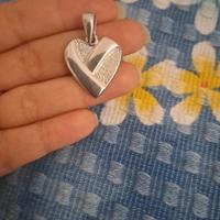 Ciondolo a forma di cuore