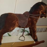 cavallo a dondolo