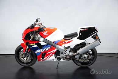 Honda RC 45 - RDS01454