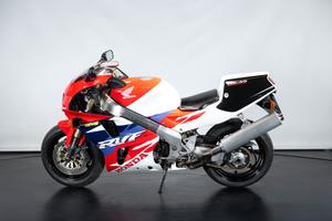 Honda RC 45 - RDS01454