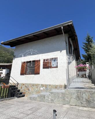 Casa indipendente a Frassinetto 5 locali