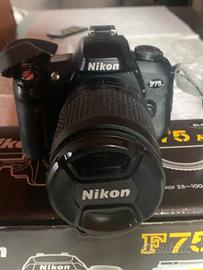 macchina fotografica reflex NIkon f 75