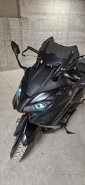 Yamaha T Max 560 - 2024
