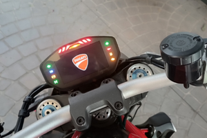 Ducati Monster 1200s