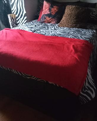 letto ikea  1 piazza e mezza con 4 cassettoni