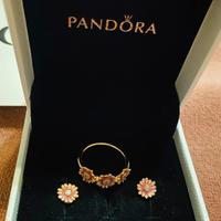 PANDORA Orecchini e anello Tris di Margherite Rosa