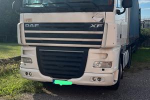 Trattore stradale DAF e semirimorchio Koegel