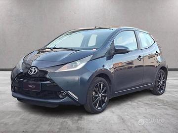 Toyota Aygo 1.0 x-play 5p