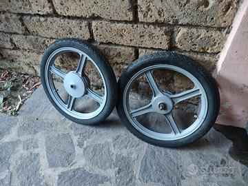 cerchi si piaggio in lega 16 pollici la coppia 80 