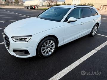 Audi A4 2.0 136Cv Stronic Business