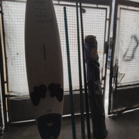 Tavola da surf con accessori