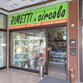 Attivita' mercatino usato e vintage
