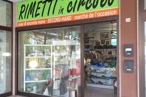 Attivita' mercatino usato e vintage