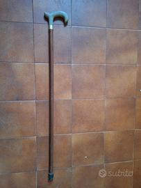 bastone di legno con manico a T
