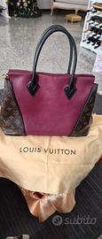 Borsa Louis Vuitton Tote W PM originale