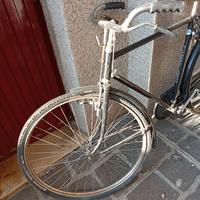 bicicletta Bianchi con freni a bacchetta