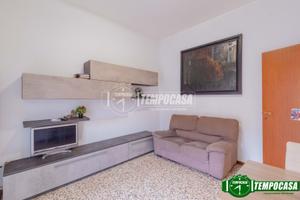 LUMINOSO TRILOCALE IN CENTRO A MAGENTA!