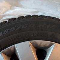 4 gomme invernali con cerchioni 185/60 R15 88T