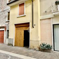 CASA SEMINDIPENDENTE A BUSSOLENGO