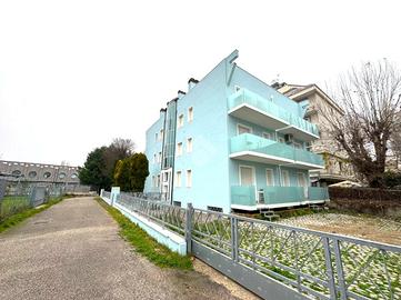 3 LOCALI A CATTOLICA