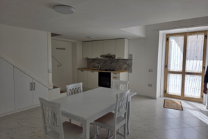 Luminoso monolocale ristrutturato e arredato