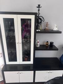 Mobile credenza