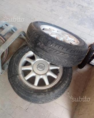 2 cerchi in lega Volvo 15" Adhara 940 740