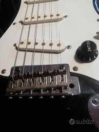 CHITARRA ELETTRICA SQUIRE BULLET. 87