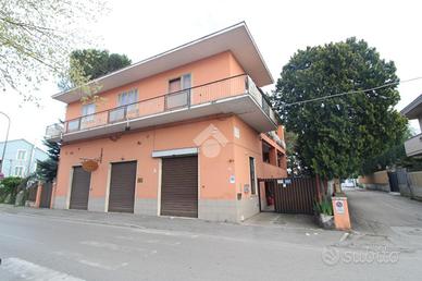 PORZIONE DI BIFAMILIARE A PESCARA