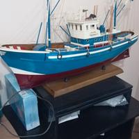 MODELLINO  NAVE PESCHERECCIO 
