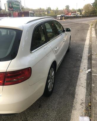 Audi A4 avant 2.0 tdi 177 hp LEGGERE