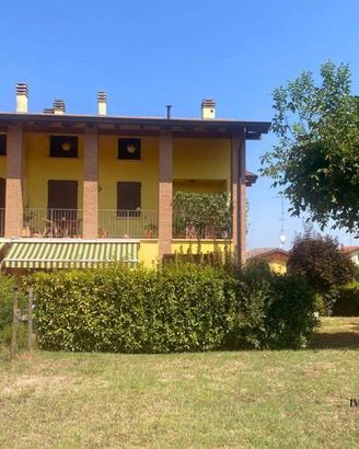 Casa indipendente di 220 m² con 4 locali e box aut