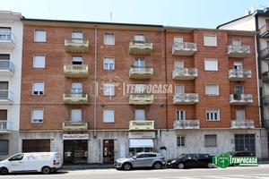 2 LOCALI IN CORSO GIUSEPPE GARIBALDI