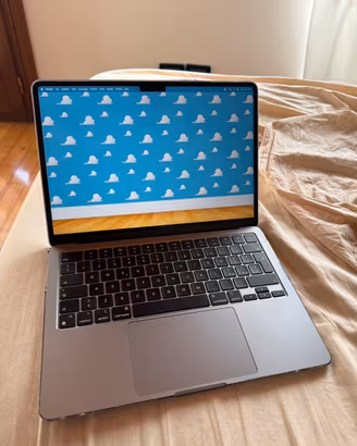 MacBook Air M2 (2022)