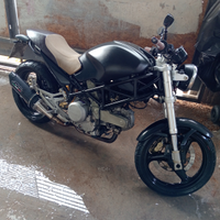 Ducati Monster restaurata 400