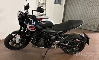 Triumph Trident 660 triple tribute