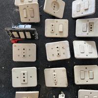 Prese corrente vintage