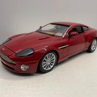 Aston Martin Vanquish - Burago - 1/18