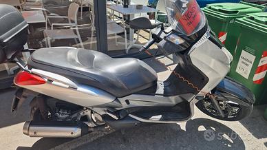 scooter xmax 250