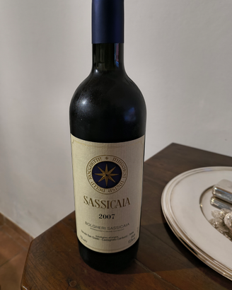 Bottiglia vino Sassicaia