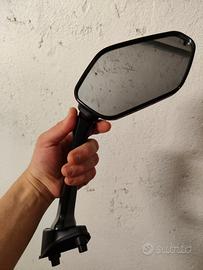 specchietti originali maxsym TL 508 e luce targa