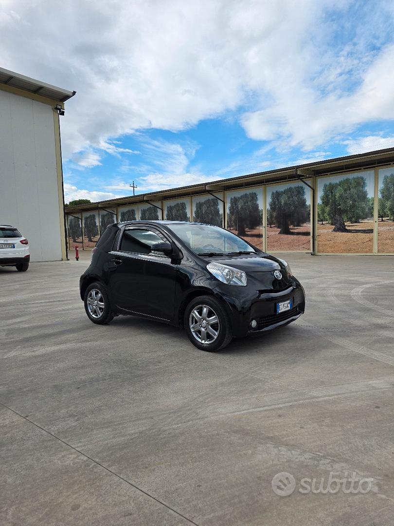 Toyota iQ